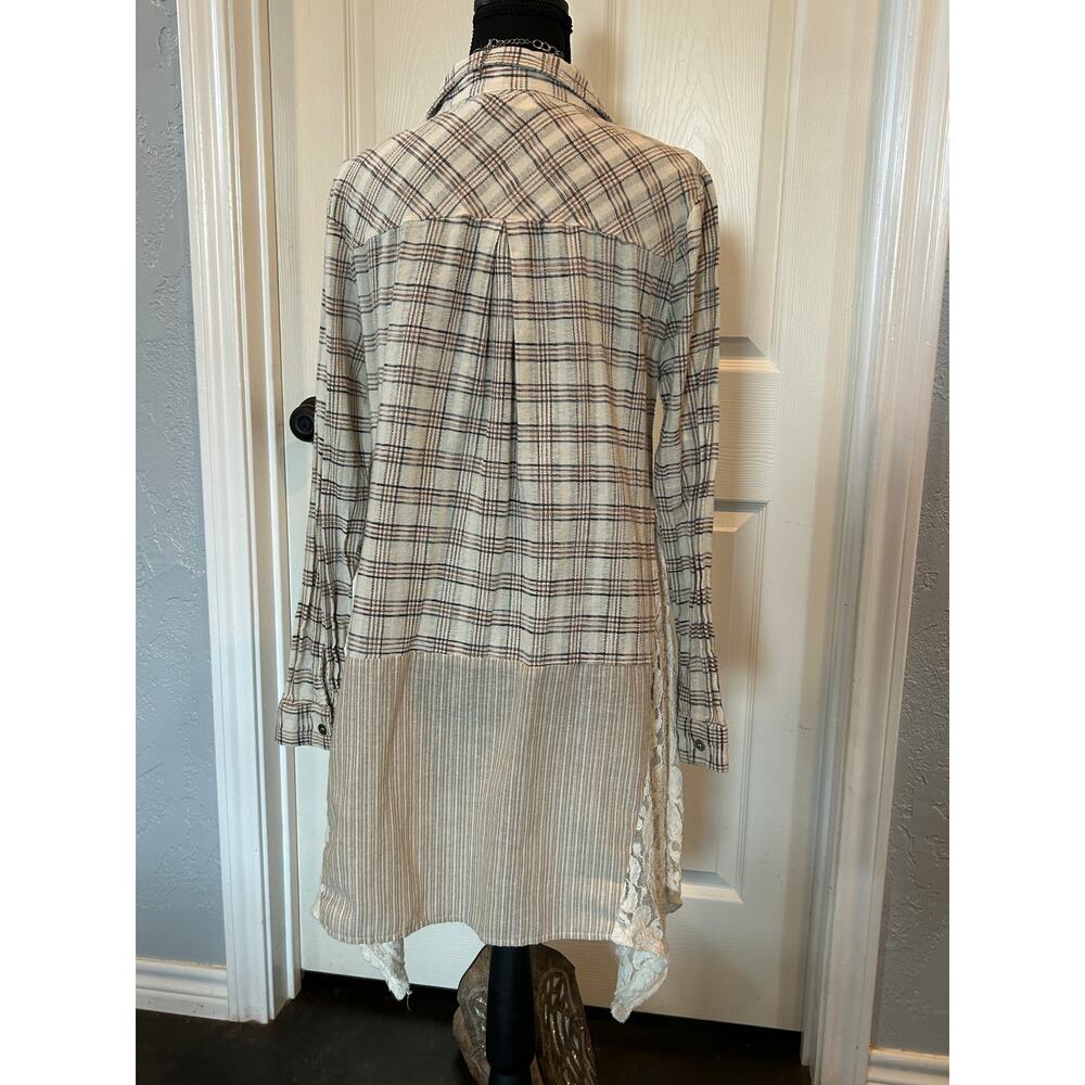 A’REVE Mixed Media Plaid & Lace Tunic Shirt | Boho Western | Size Medium - Picture 5 of 11